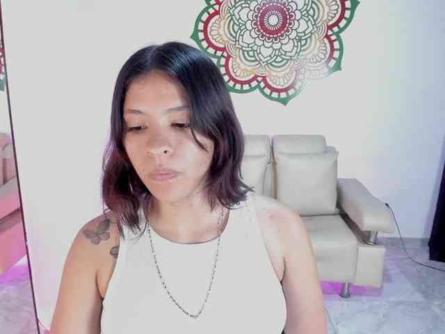 Candy-fox-19 webcam