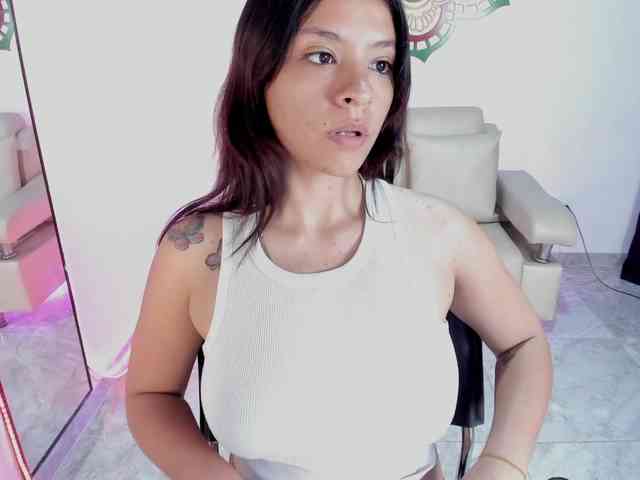 Candy-fox-19 webcam