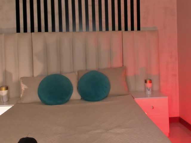 MartinaDean live cam on BongaCams