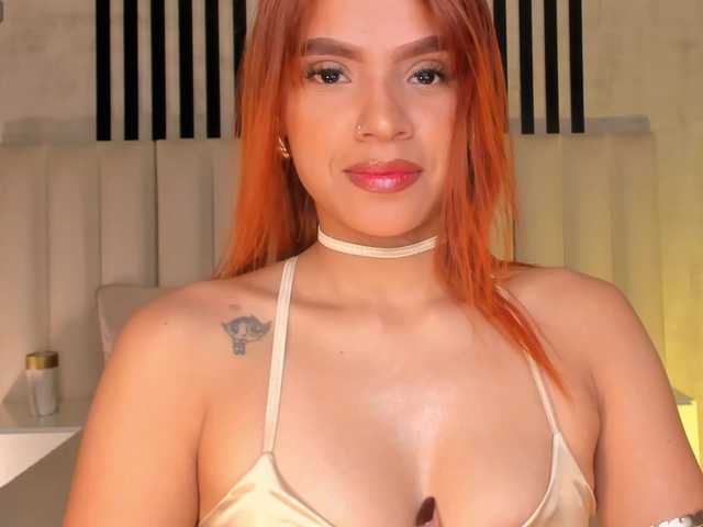 MartinaDean live cam on BongaCams