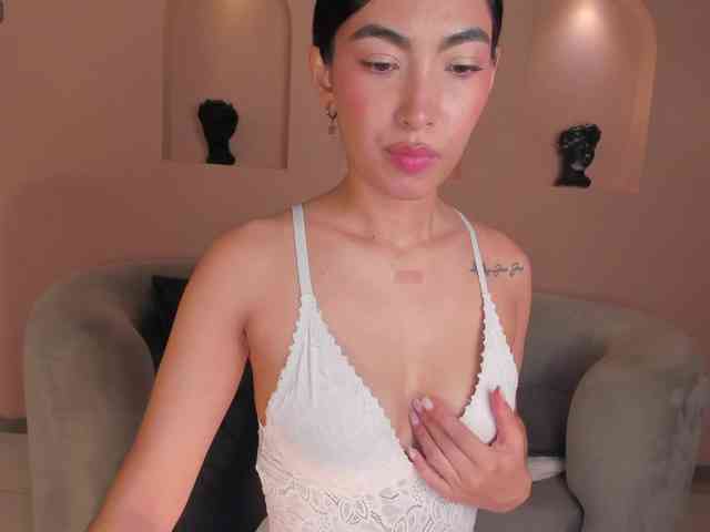 MeganWilde webcam