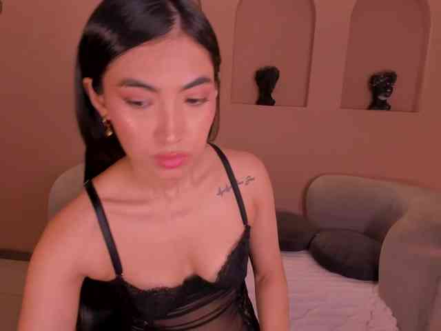 MeganWilde webcam