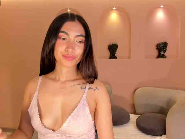 MeganWilde webcam