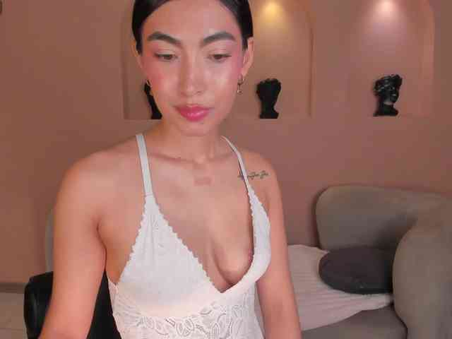 MeganWilde webcam