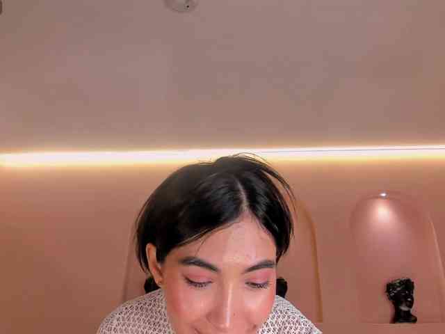 MeganWilde webcam