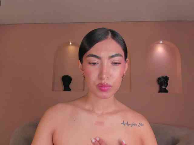 MeganWilde webcam