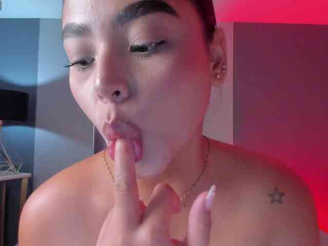 KaiaMonroe webcam