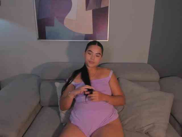 KaiaMonroe webcam