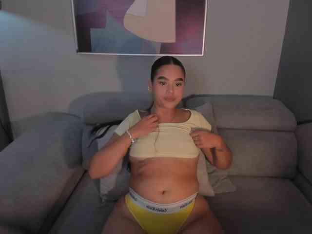 KaiaMonroe webcam