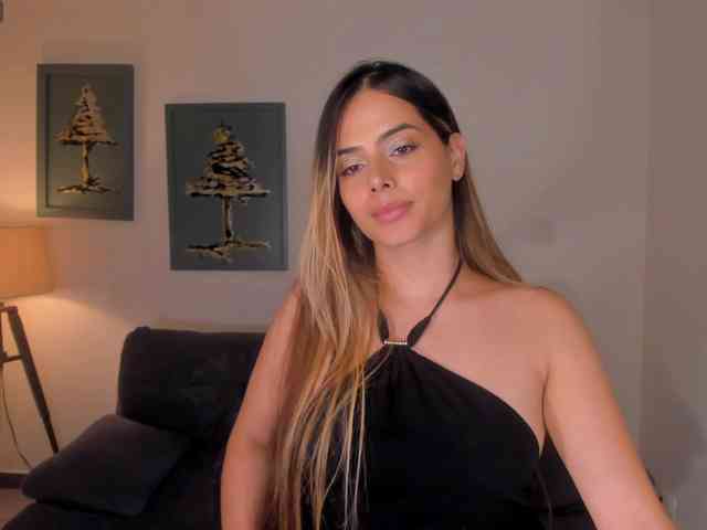 SeleneNoir webcam