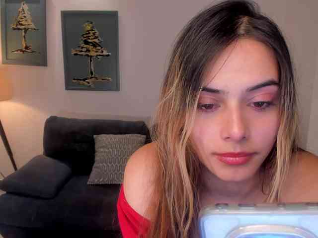 SeleneNoir webcam