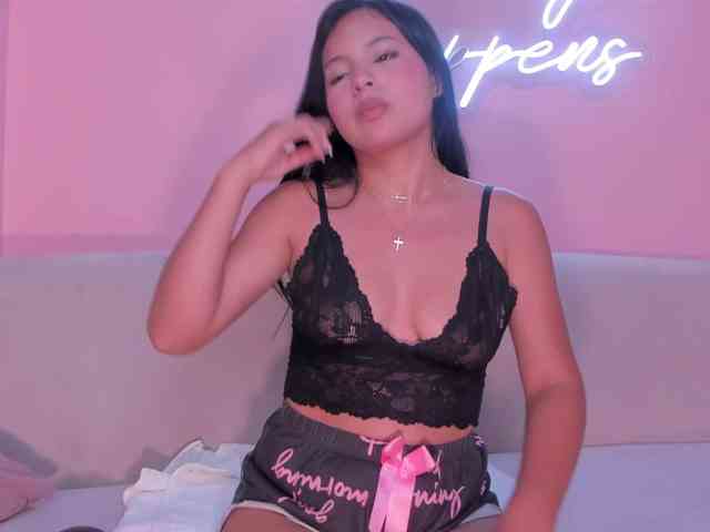 KattieAngel webcam