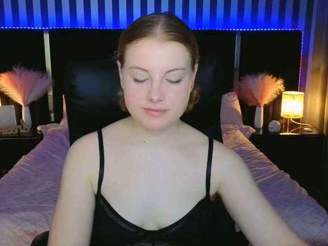 le modèle NastyaMurMeow est en webcam porno dans un show sur le site bongacams, il possède les tags suivants: White/Caucasian,Blonde,Shaved