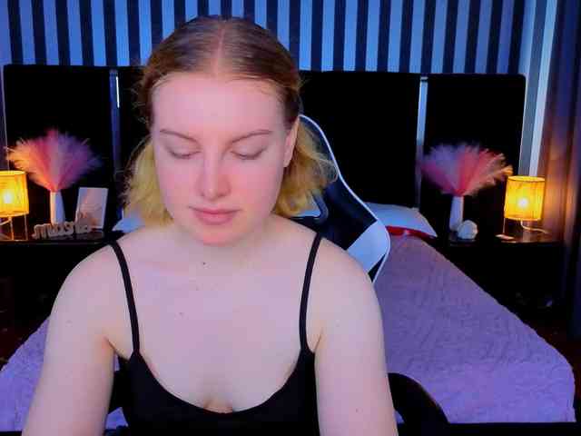 NastyaMurMeow webcam