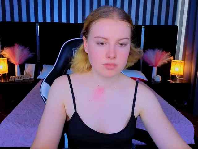 NastyaMurMeow webcam