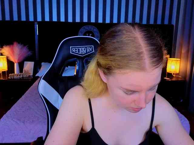 NastyaMurMeow webcam