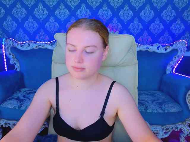 NastyaMurMeow webcam