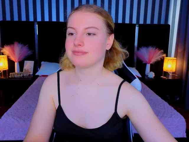 NastyaMurMeow webcam