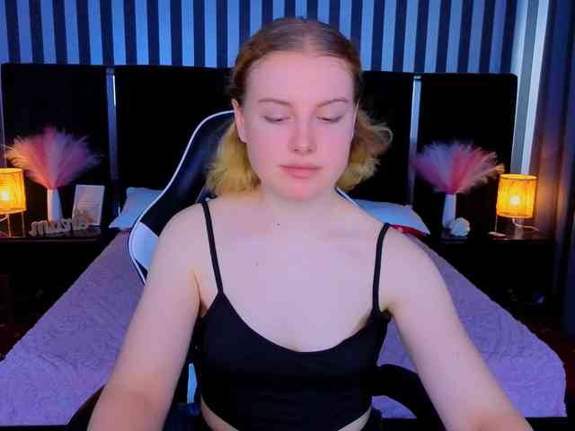 NastyaMurMeow webcam