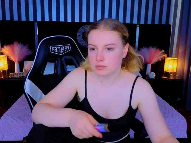 NastyaMurMeow webcam