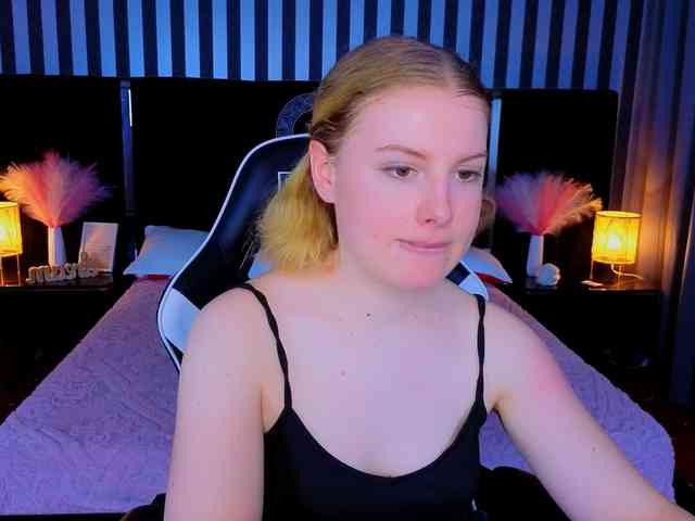 NastyaMurMeow webcam