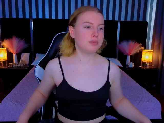 NastyaMurMeow webcam