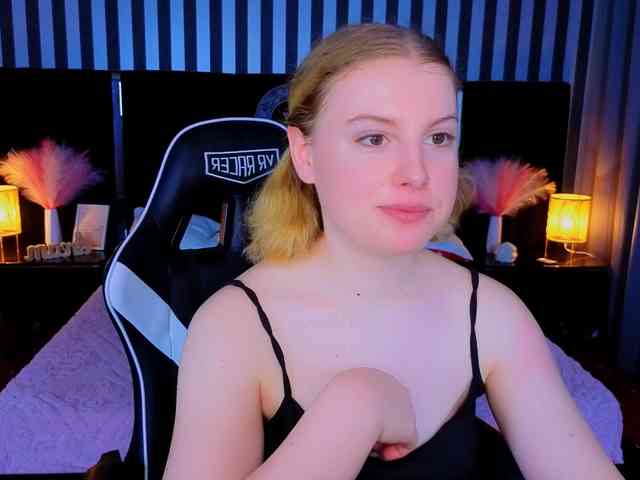 NastyaMurMeow webcam