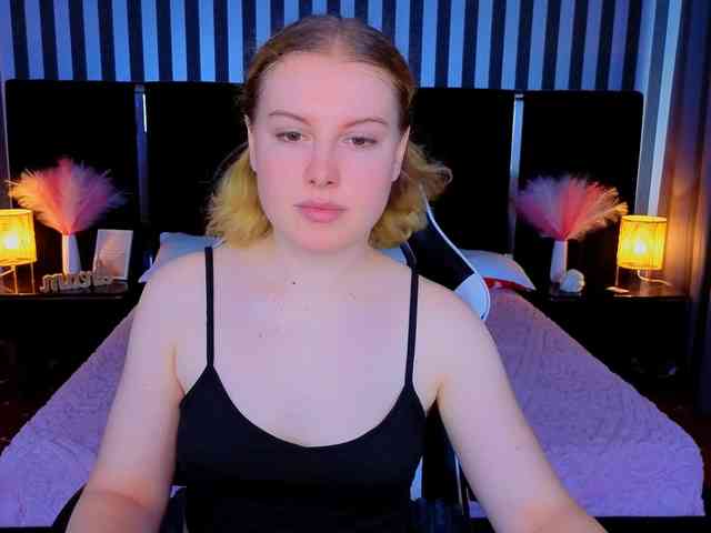NastyaMurMeow webcam
