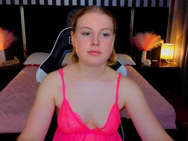 NastyaMurMeow webcam