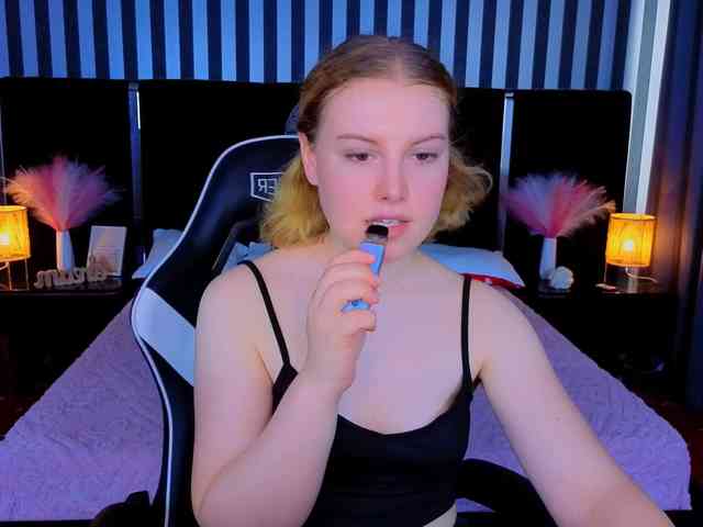 NastyaMurMeow webcam