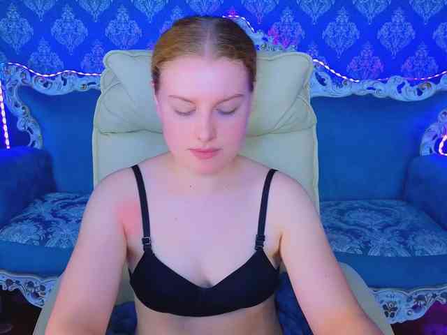 NastyaMurMeow webcam
