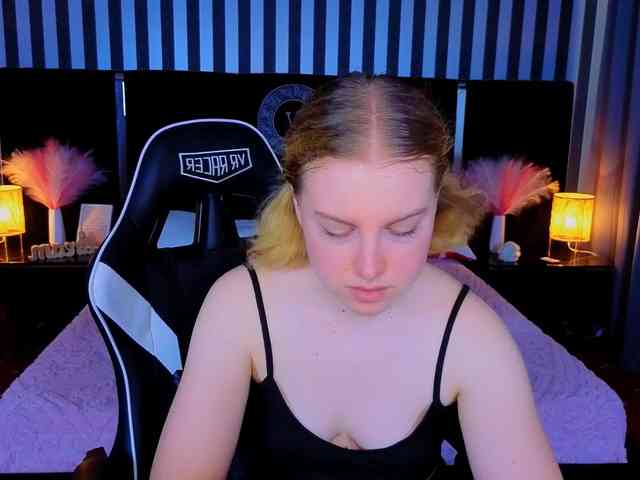 NastyaMurMeow webcam
