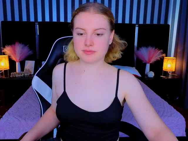 NastyaMurMeow webcam