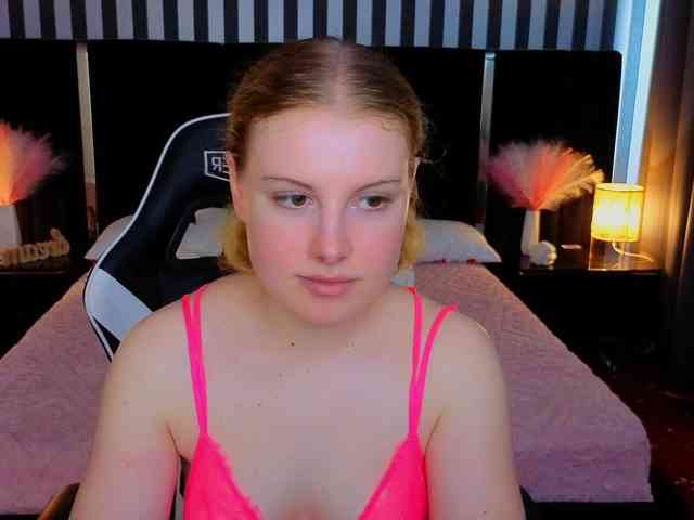 NastyaMurMeow webcam
