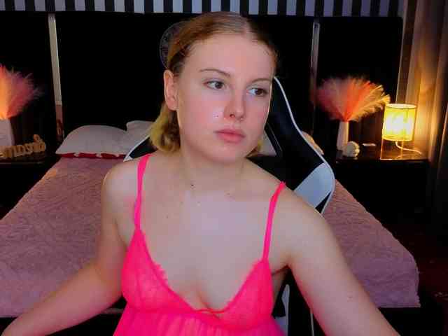 NastyaMurMeow webcam