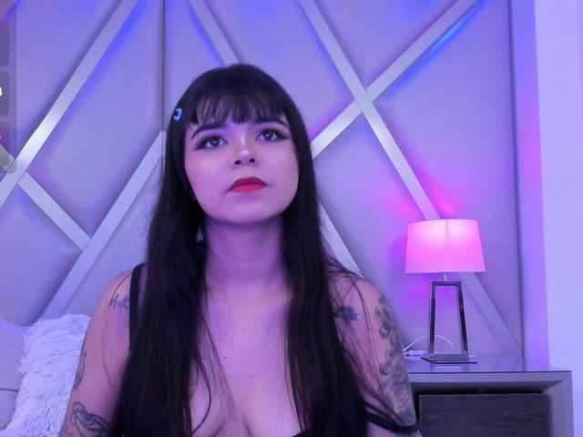 HannaEvans live cam on BongaCams