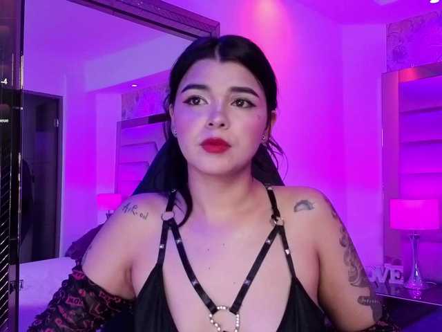 HannaEvans live cam on BongaCams