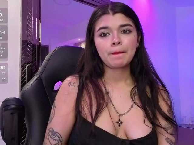 HannaEvans live cam on BongaCams