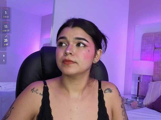 HannaEvans live cam on BongaCams