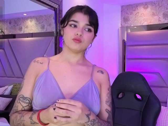 HannaEvans live cam on BongaCams