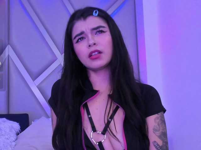 HannaEvans live cam on BongaCams