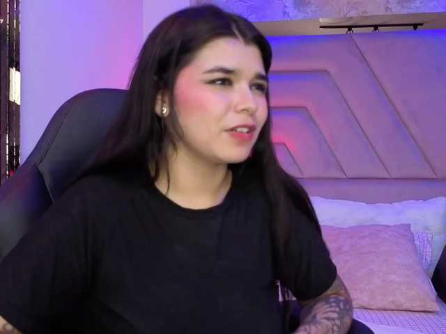 HannaEvans live cam on BongaCams
