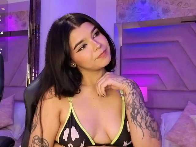 HannaEvans live cam on BongaCams