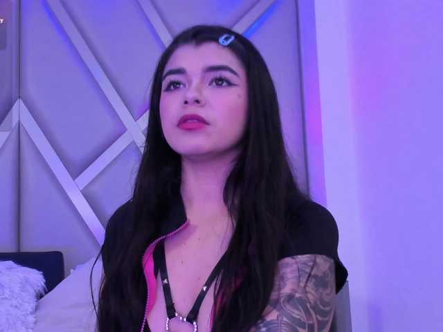 HannaEvans live cam on BongaCams