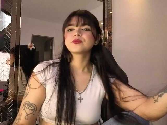 HannaEvans live cam on BongaCams