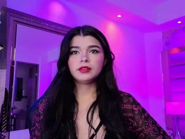 HannaEvans live webcam show