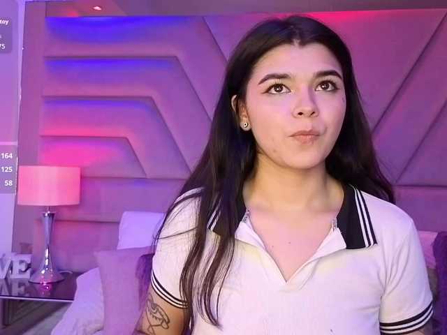 HannaEvans live cam on BongaCams