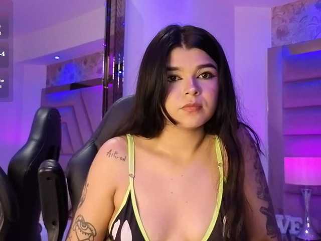 HannaEvans live cam on BongaCams