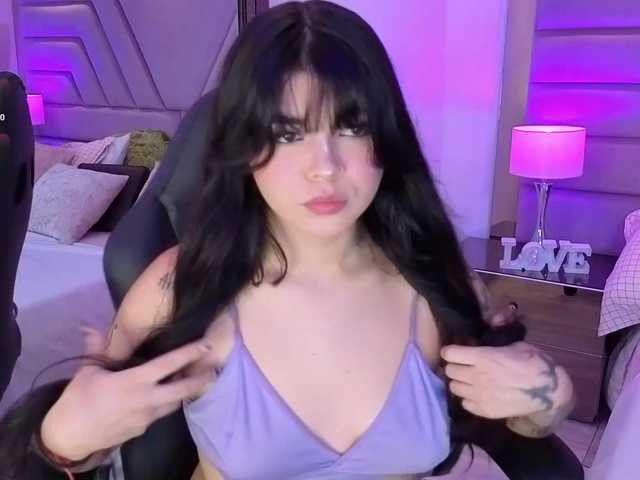 HannaEvans live cam on BongaCams