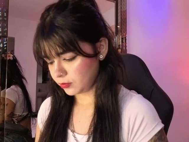 HannaEvans live cam on BongaCams